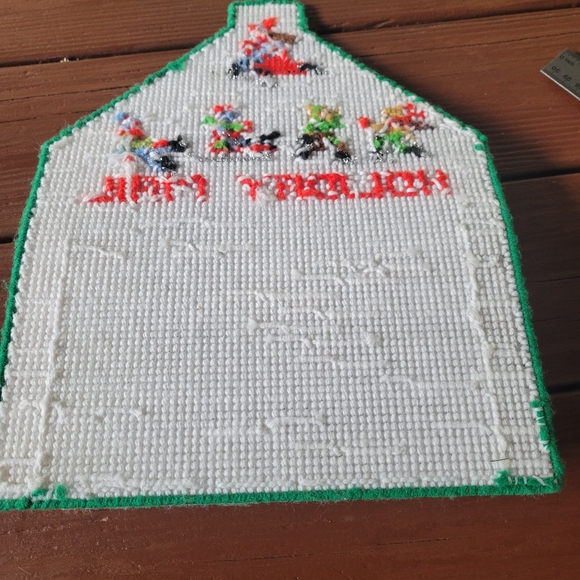 Handmade Plastic Canvas Holiday Mail Holder Vintage - Picture 4 of 5